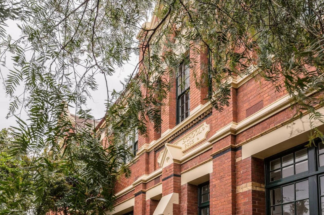 Inner City Living In A Modern Slice Of History Melbourne Exterior photo