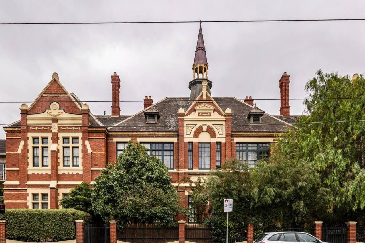 Inner City Living In A Modern Slice Of History Melbourne Exterior photo